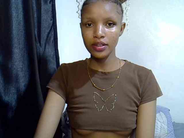 Luiza22 webcam