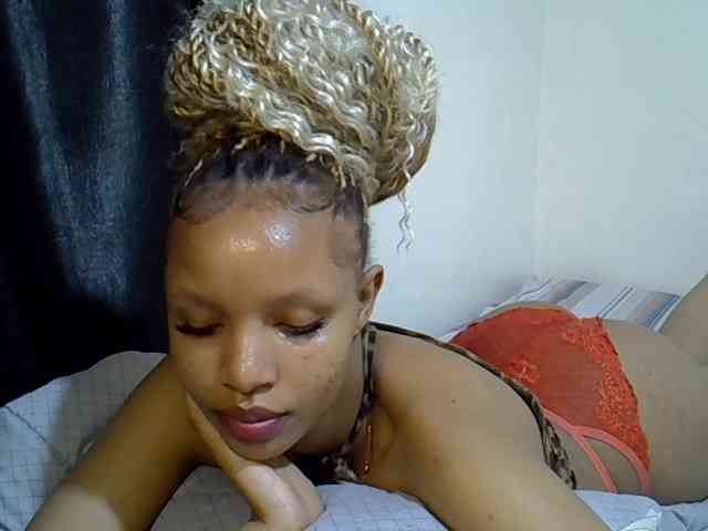 Luiza22 webcam