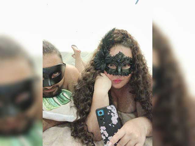 SweetTwixCouplea live cam on BongaCams
