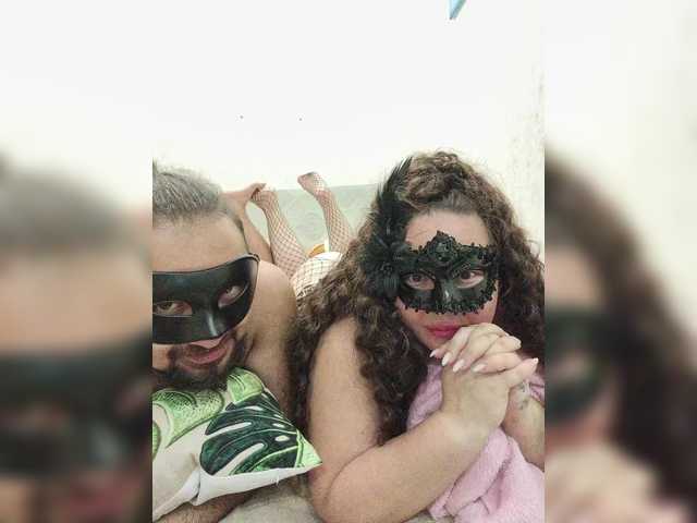 SweetTwixCouplea live cam on BongaCams