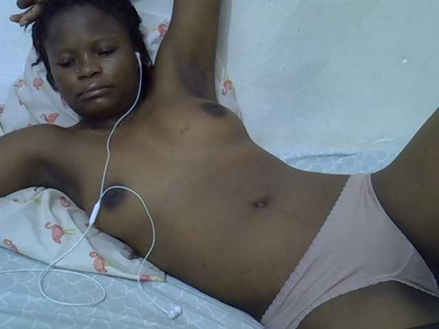 Daah webcam bongacams model stream image