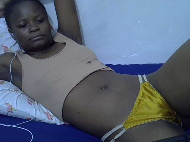 Daah — live female cam