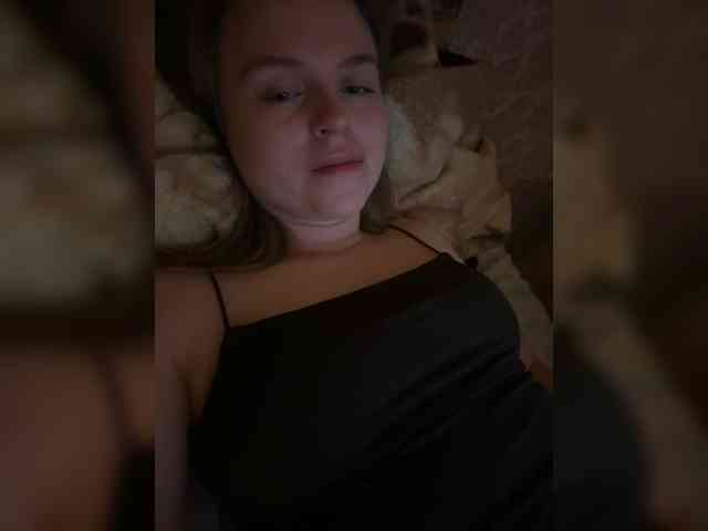 yourqueen webcam
