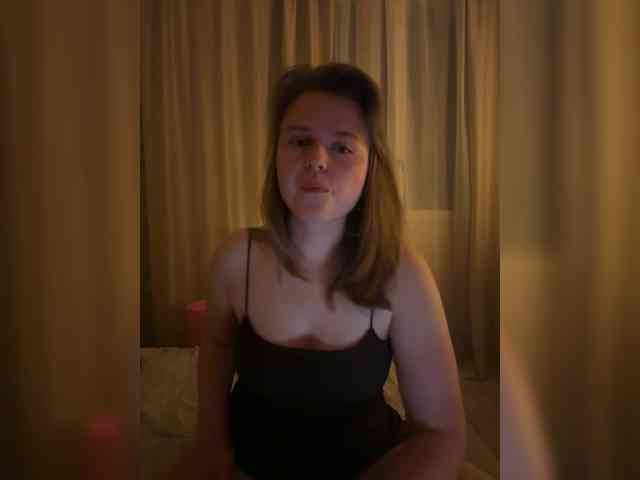 yourqueen webcam