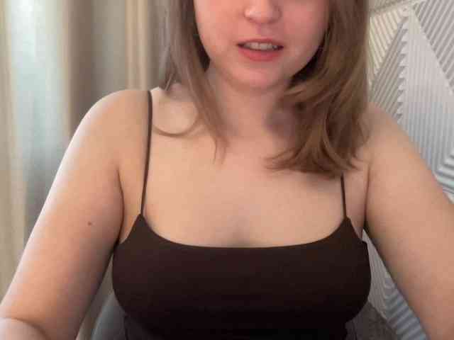 yourqueen webcam