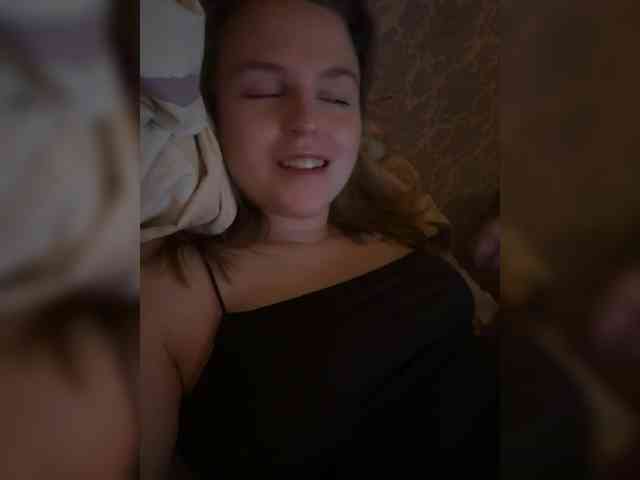 yourqueen webcam