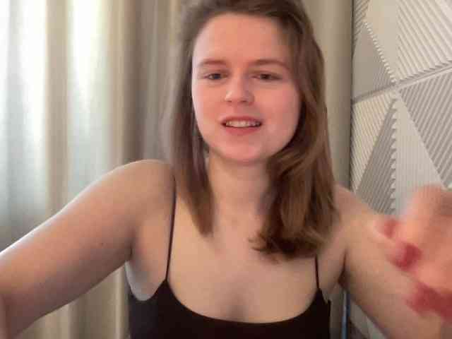 yourqueen webcam