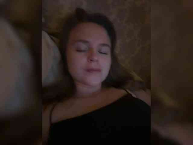 yourqueen webcam