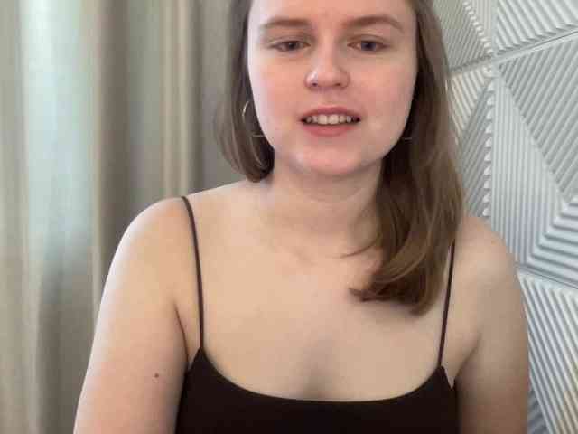 yourqueen webcam