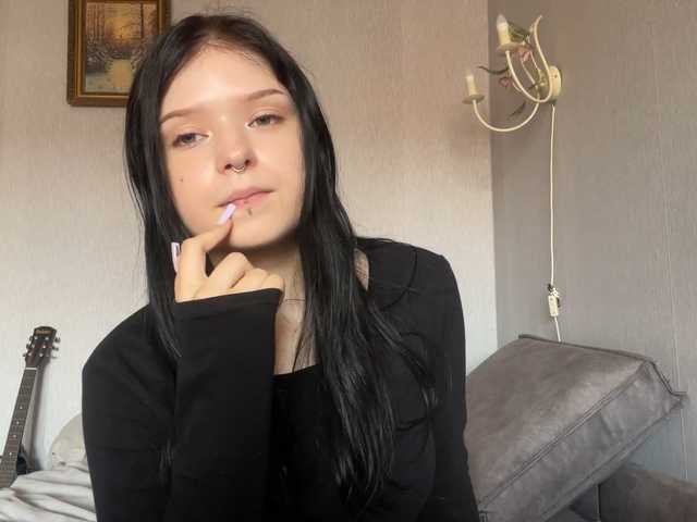 NeliaDates webcam