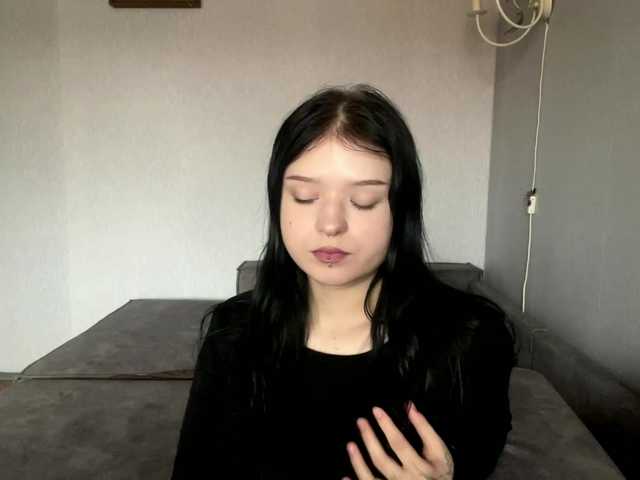 NeliaDates live cam on BongaCams