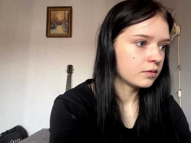 NeliaDates live cam preview