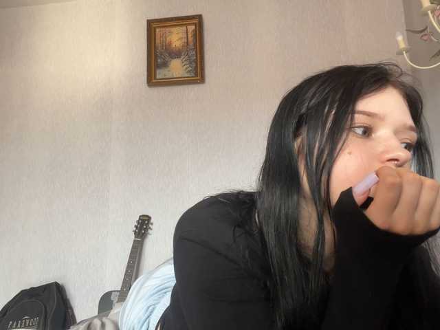 NeliaDates live cam on BongaCams