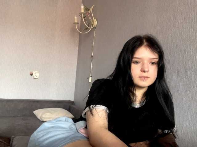 NeliaDates live cam on BongaCams