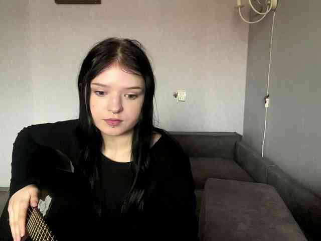 NeliaDates webcam