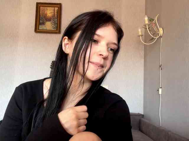 NeliaDates webcam