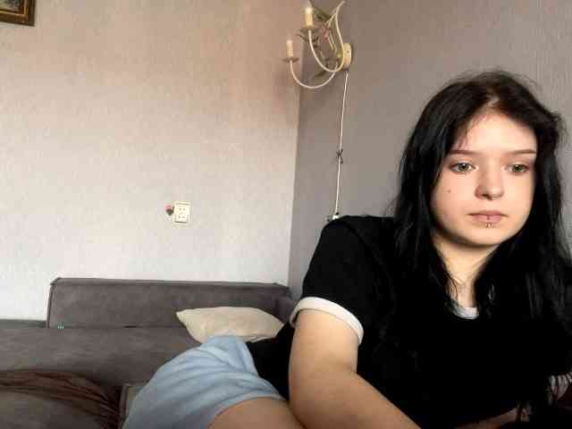 NeliaDates webcam