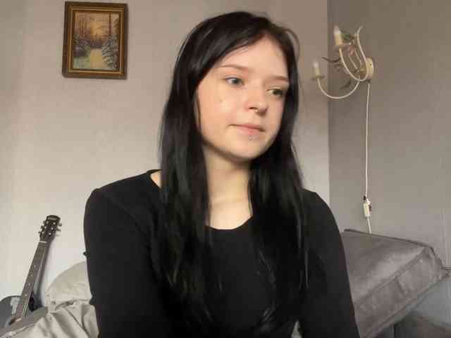NeliaDates webcam
