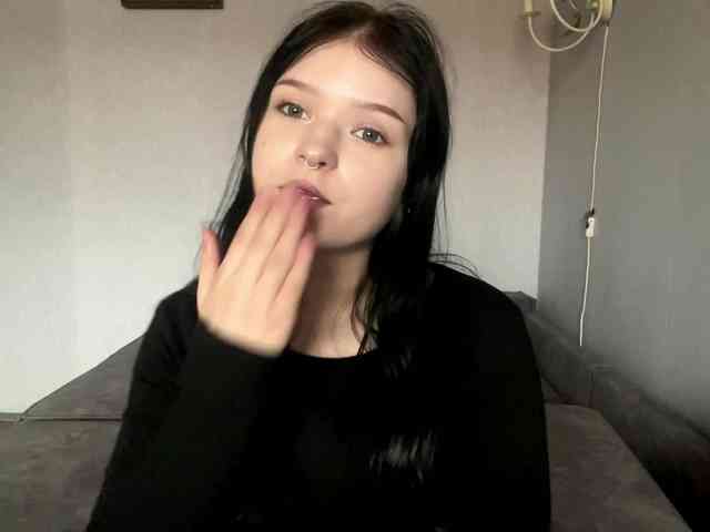 NeliaDates webcam