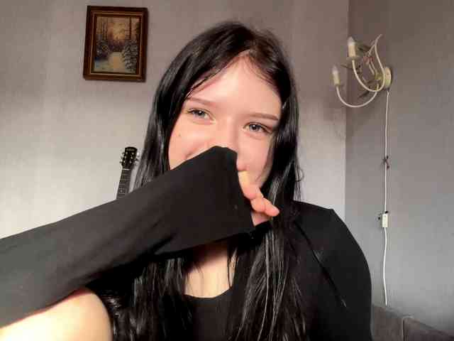 NeliaDates webcam