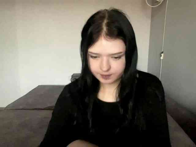 NeliaDates webcam