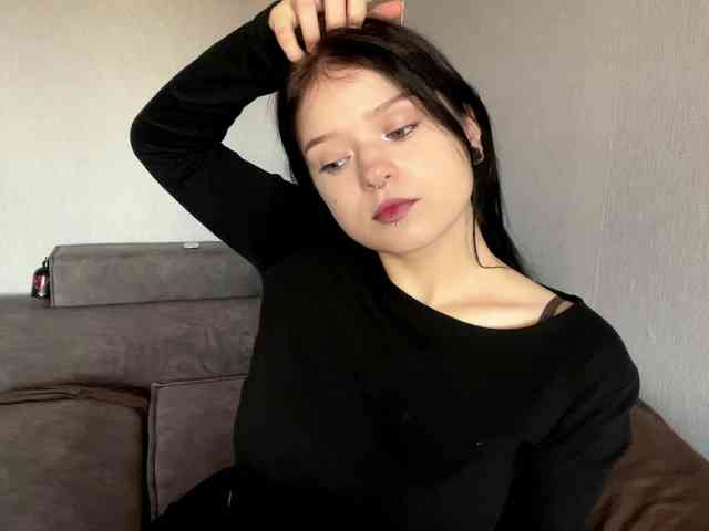 NeliaDates webcam