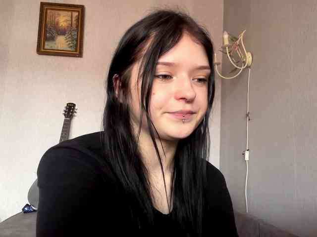 NeliaDates webcam