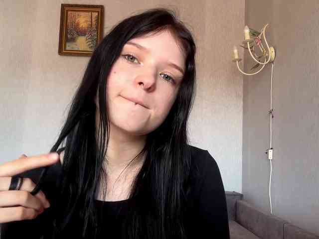 NeliaDates webcam