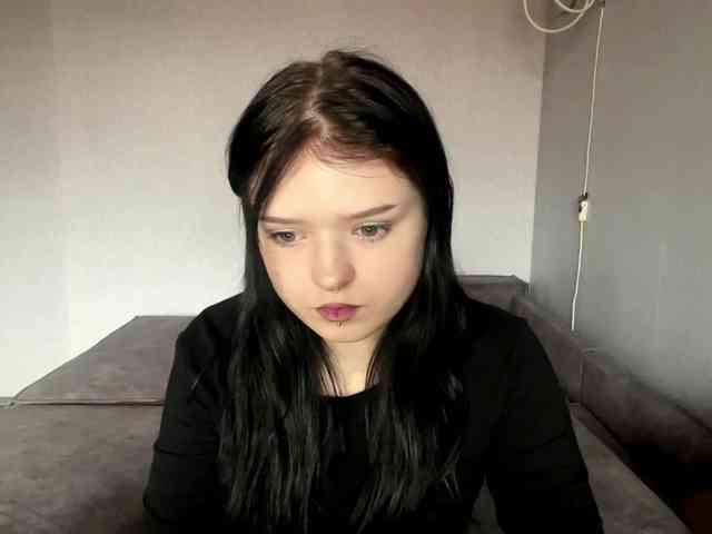 NeliaDates webcam