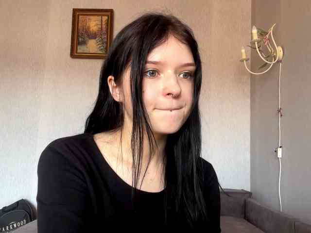 NeliaDates webcam