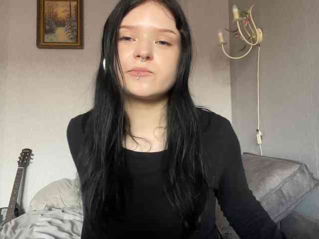 NeliaDates webcam
