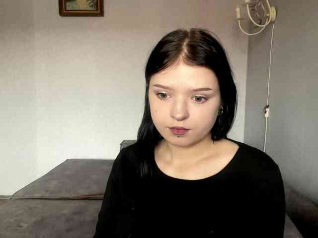 NeliaDates webcam