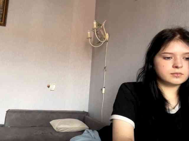 NeliaDates webcam