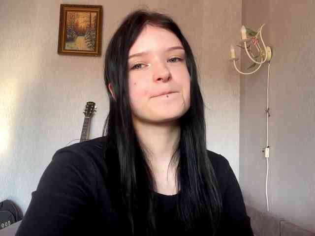 NeliaDates webcam