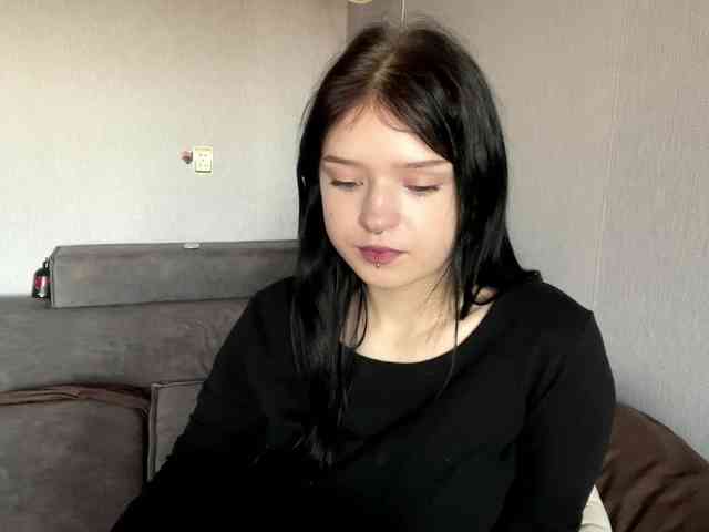 NeliaDates webcam