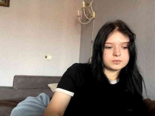 NeliaDates webcam