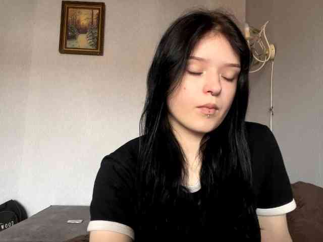 NeliaDates webcam