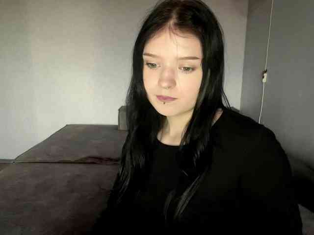 NeliaDates webcam