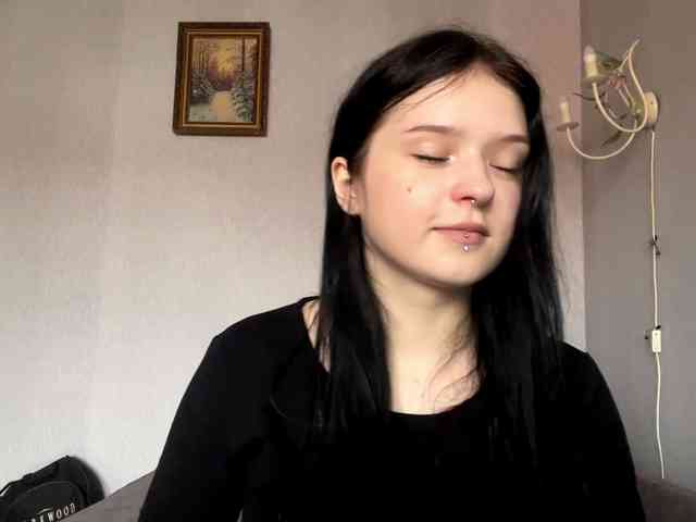 NeliaDates webcam