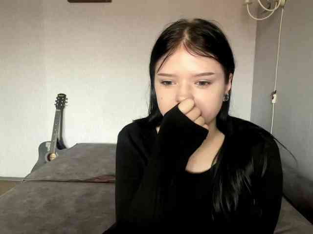 NeliaDates webcam