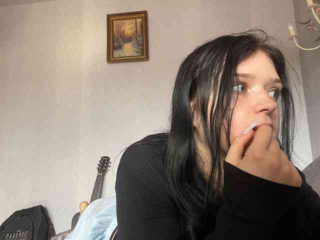 NeliaDates webcam