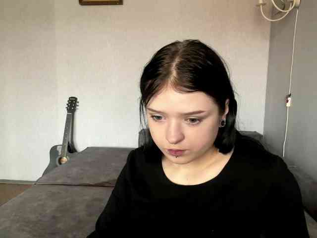 NeliaDates webcam