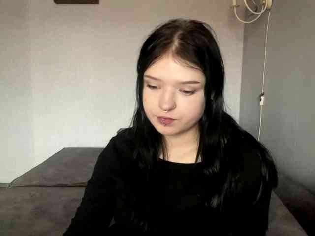 NeliaDates webcam