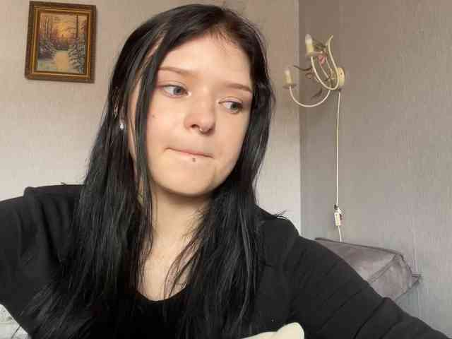 NeliaDates webcam