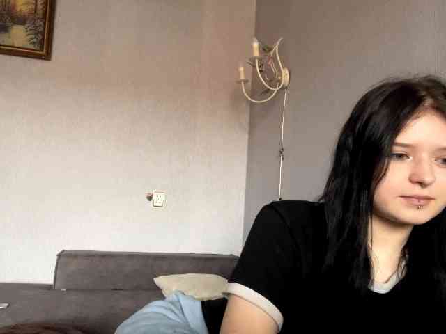 NeliaDates webcam