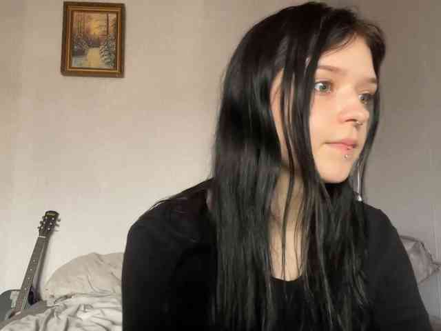 NeliaDates webcam