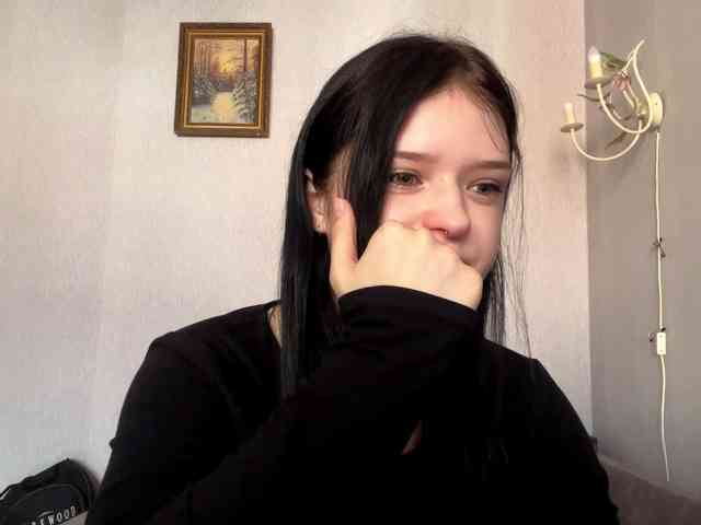 NeliaDates webcam