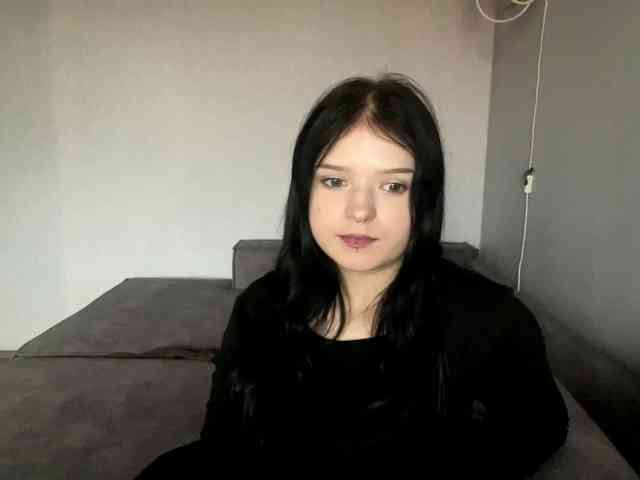 NeliaDates webcam