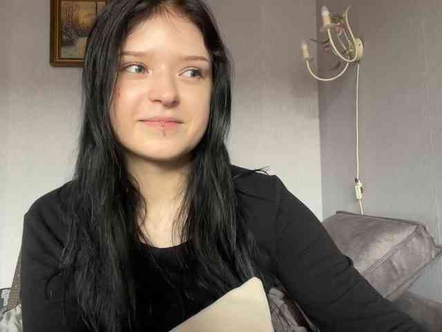 NeliaDates webcam