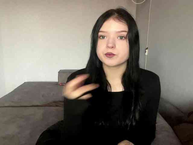 NeliaDates webcam